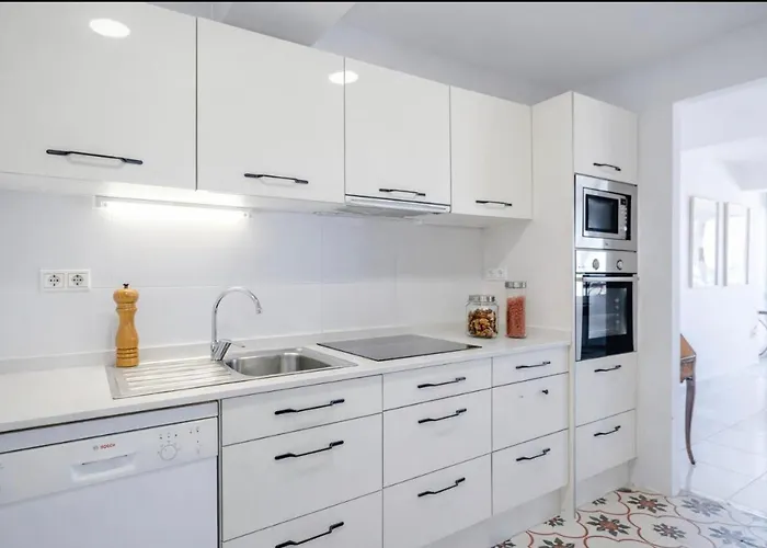 Denia, 5 Min Port, View Of De Castle, Smart Tv Apartment Denia