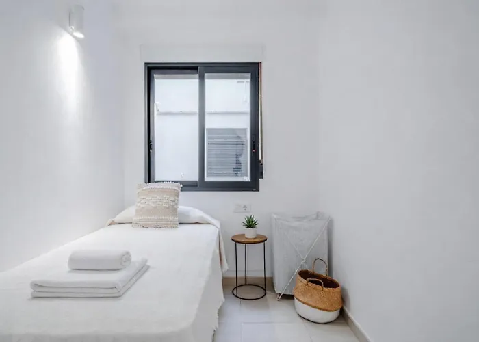 Denia, 5 Min Port, View Of De Castle, Smart Tv Apartment *