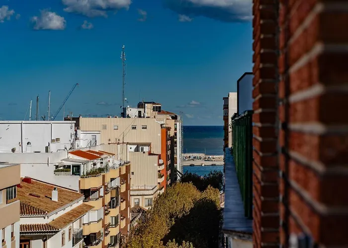 Denia, 5 Min Port, View Of De Castle, Smart Tv Apartment Denia