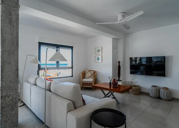 Apartment Denia, 5 Min Port, View Of De Castle, Smart Tv Denia