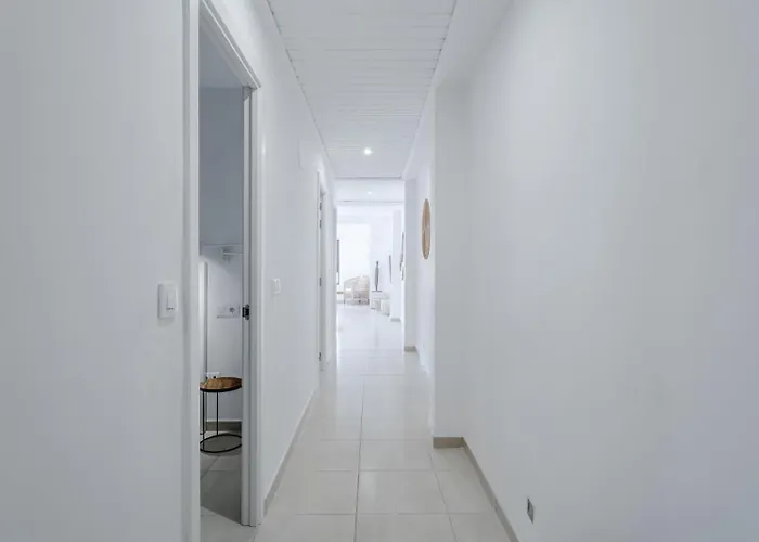 Apartment Denia, 5 Min Port, View Of De Castle, Smart Tv *